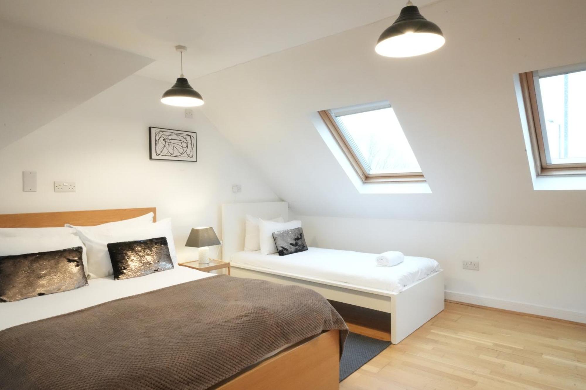 Appartement Great Airport Sleep à Harmondsworth Extérieur photo