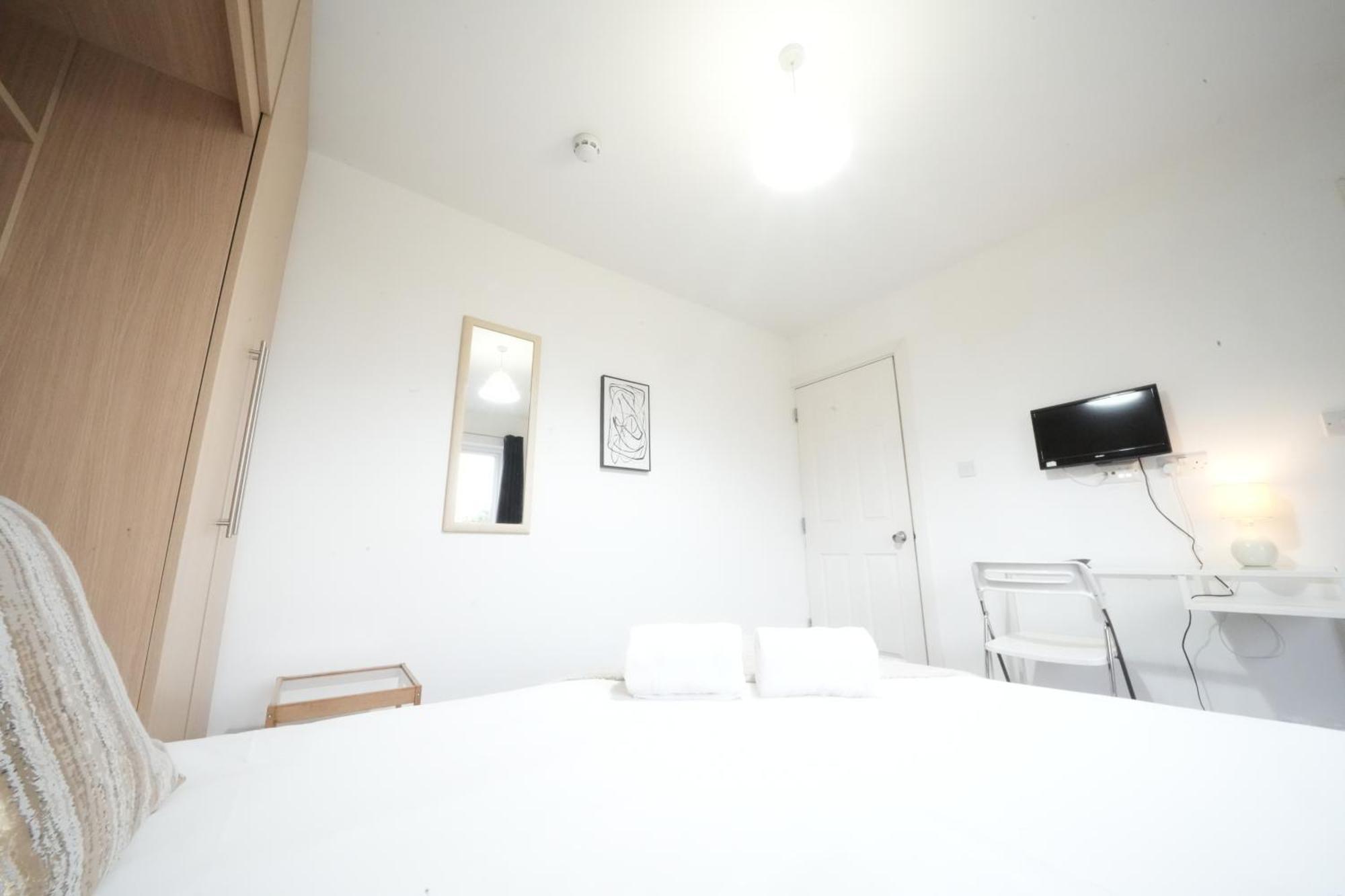 Appartement Great Airport Sleep à Harmondsworth Extérieur photo